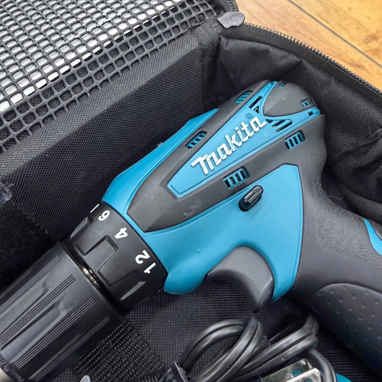 美品 動作良好 10.8V 充電式ドライバドリル DF330DWX 【リライズ蓮田店】