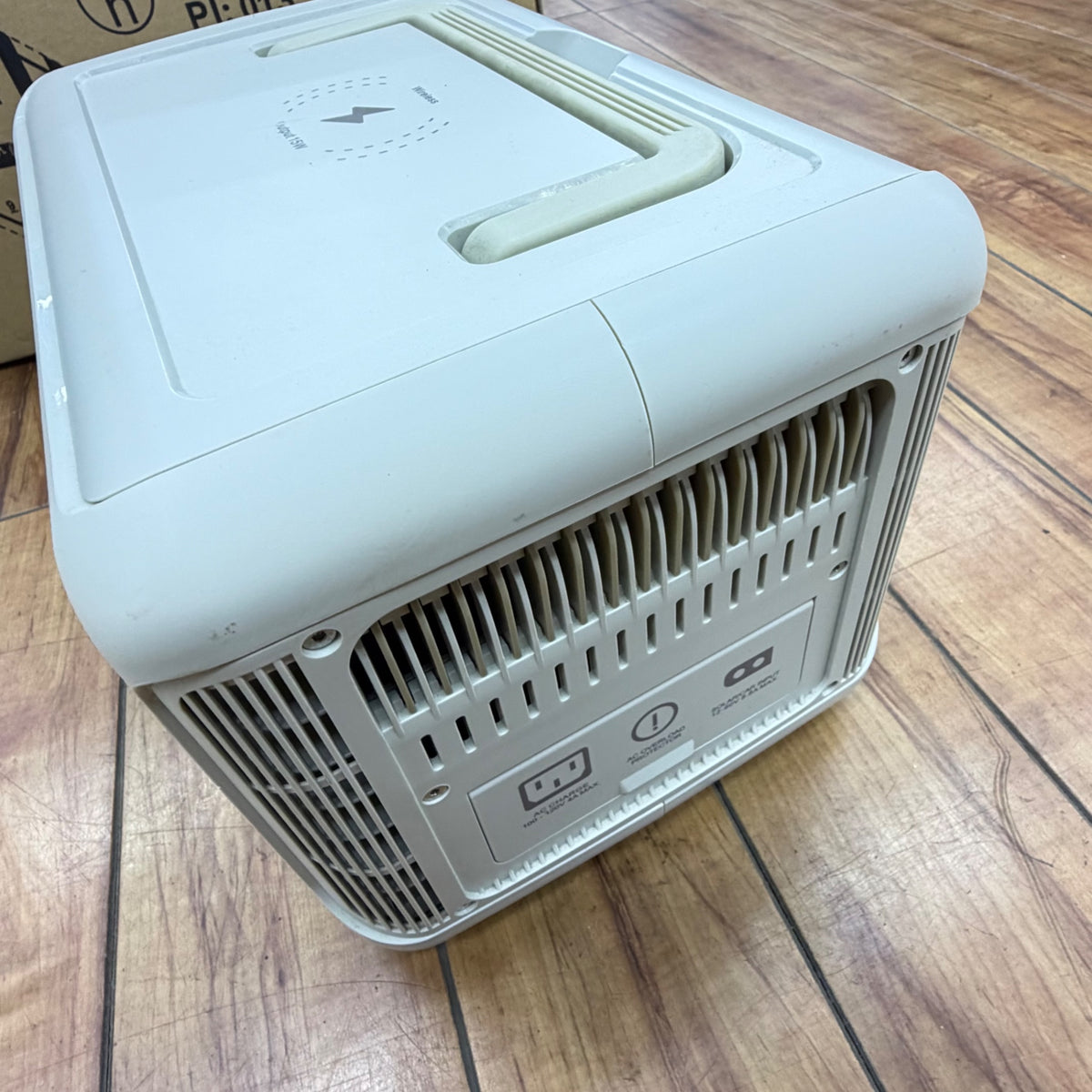 動作確認済み 美品 ポータブル電源 R600 【リライズ蓮田店】
