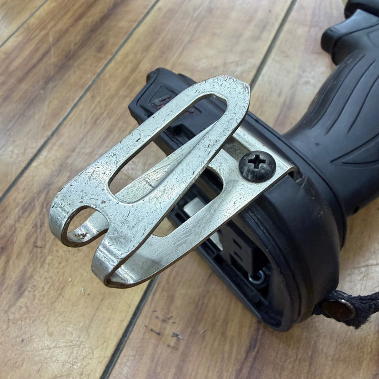 回転動作良好 14.4V 充電式インパクトドライバ  黒 TD134DZB 本体のみ【リライズ蓮田店】