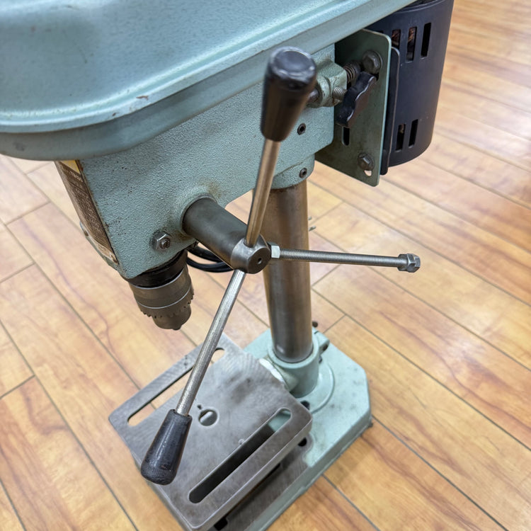 動作良好 100V 卓上ボール盤 5段変速 TB130 チャック回し付属【リライズ蓮田店】