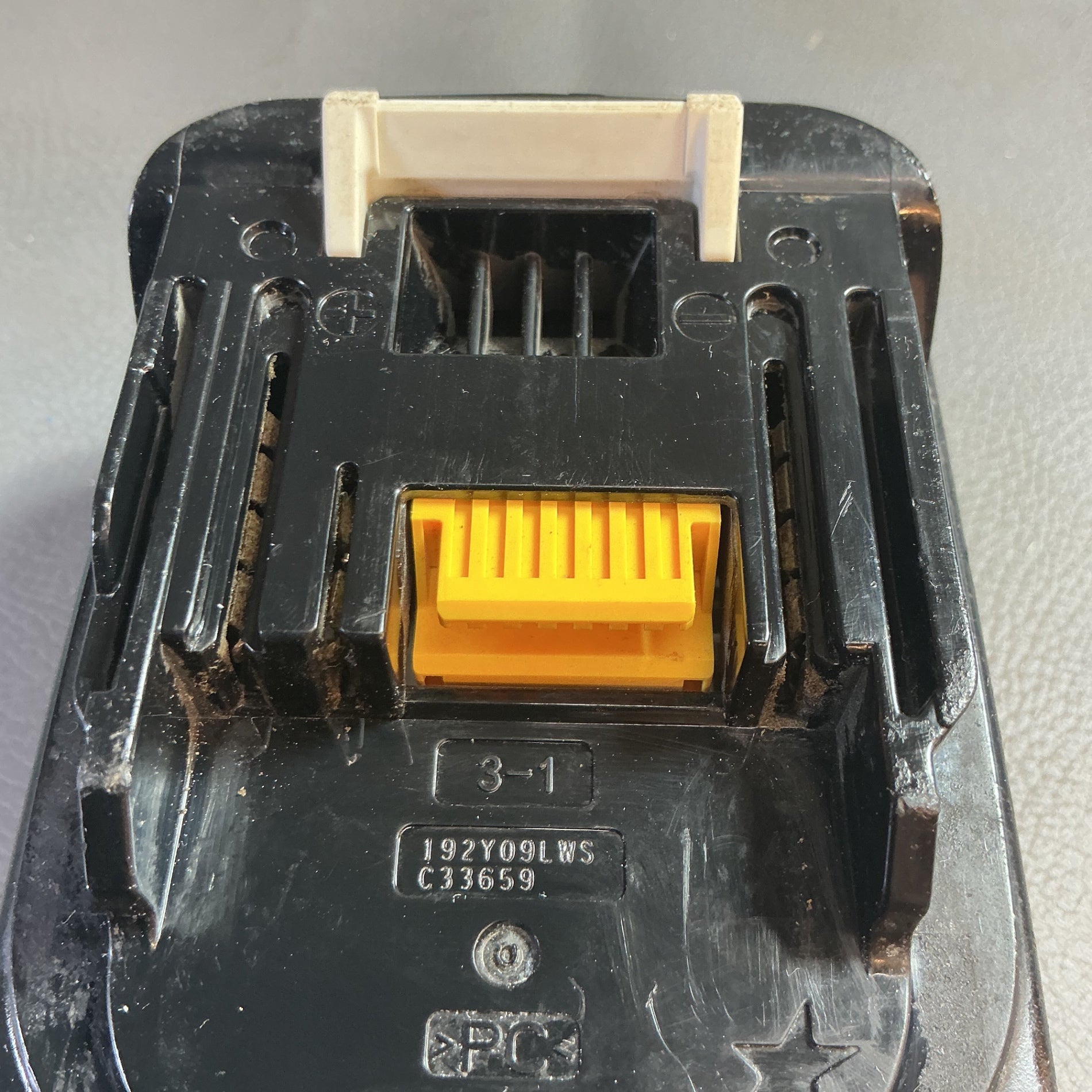【中古】マキタ(makita) リチウムイオンバッテリー 18V/6.0Ah BL1860B  【越谷店】