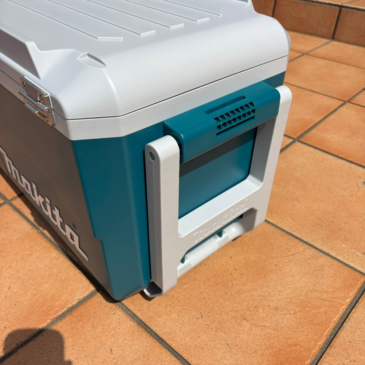 ◆マキタ(makita) コードレス冷温庫 CW001GZ 【市川行徳店】