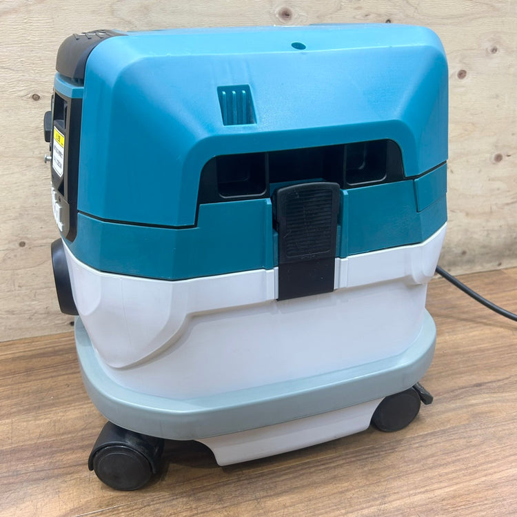 良品 マキタ (makita) 集じん機 (粉じん専用) 8L VC0830 集塵 乾式 【船橋馬込店】