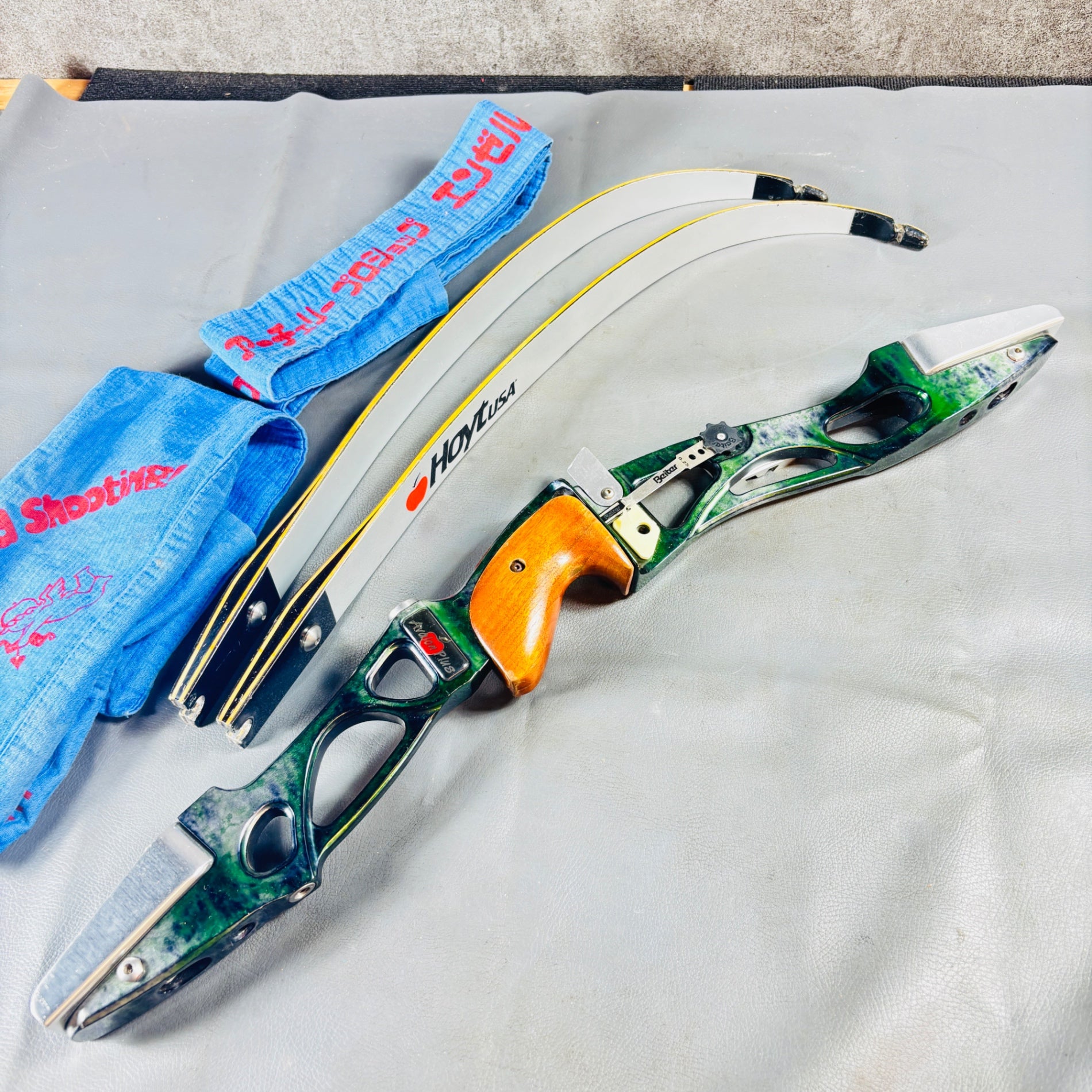 HOYT USA ホイット　アーチェリー用ハンドル　AVALON＋3点セット 【越谷店】