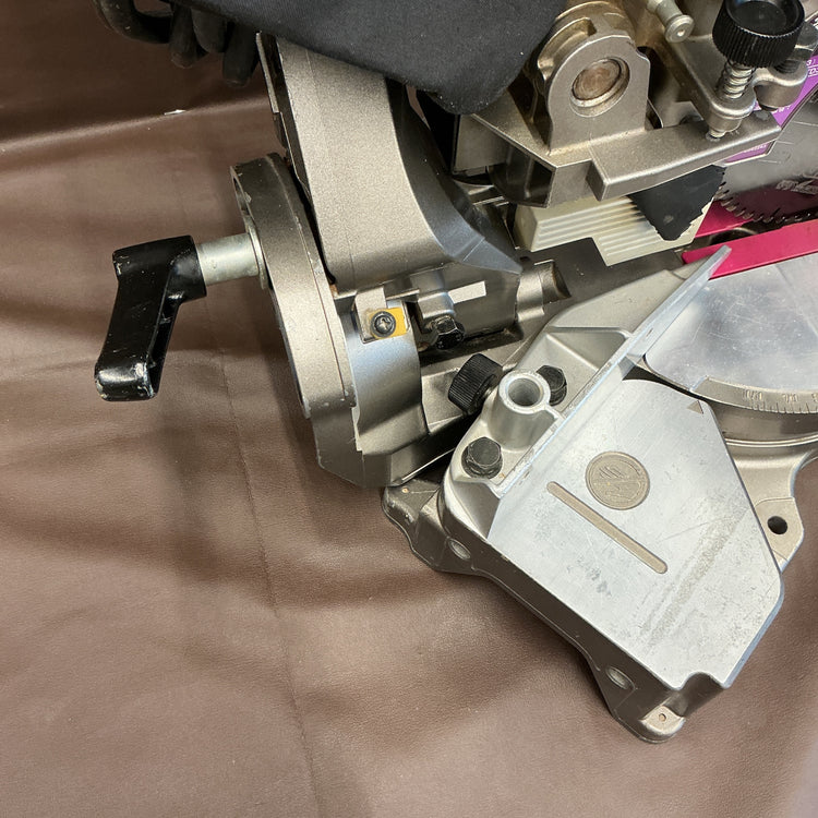 【中古・人気機種】 日立(HITACHI) 165mm 卓上スライド丸のこ C6RSHC 尺切り対応！ ※レーザー点きません 【越谷店】