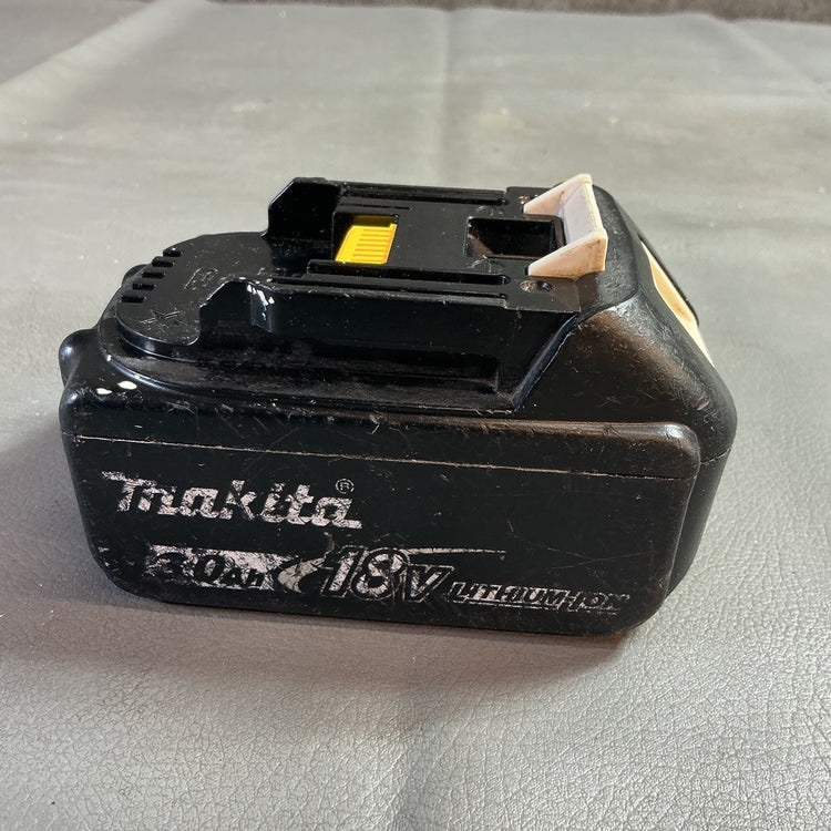 【中古】マキタ(makita) リチウムイオンバッテリー 18V/3.0Ah BL1830B  【越谷店】