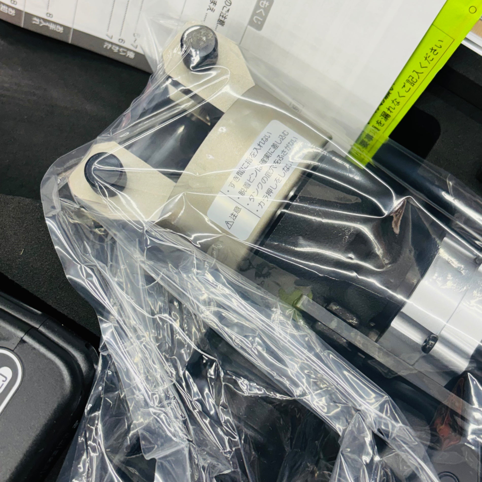 バッテリ充電器付 フルセット 未使用品  コードレス圧着器 EZ46A4K-B 【リライズ蓮田店】