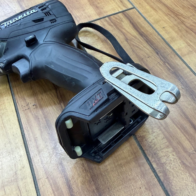 回転動作良好 14.4V 充電式インパクトドライバ  黒 TD134DZB 本体のみ【リライズ蓮田店】