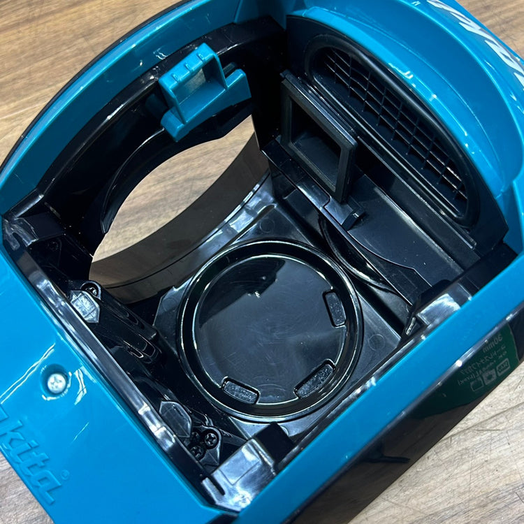 良品 マキタ (makita) 18V 充電式サイクロンクリーナー CL500DZ ホース ノズル付き 【船橋馬込店】