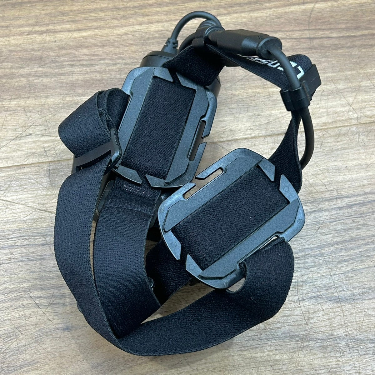 箱なし未使用 レッドレンザー (LEDLENSER) ヘッドライト H15R Core 【船橋馬込店】