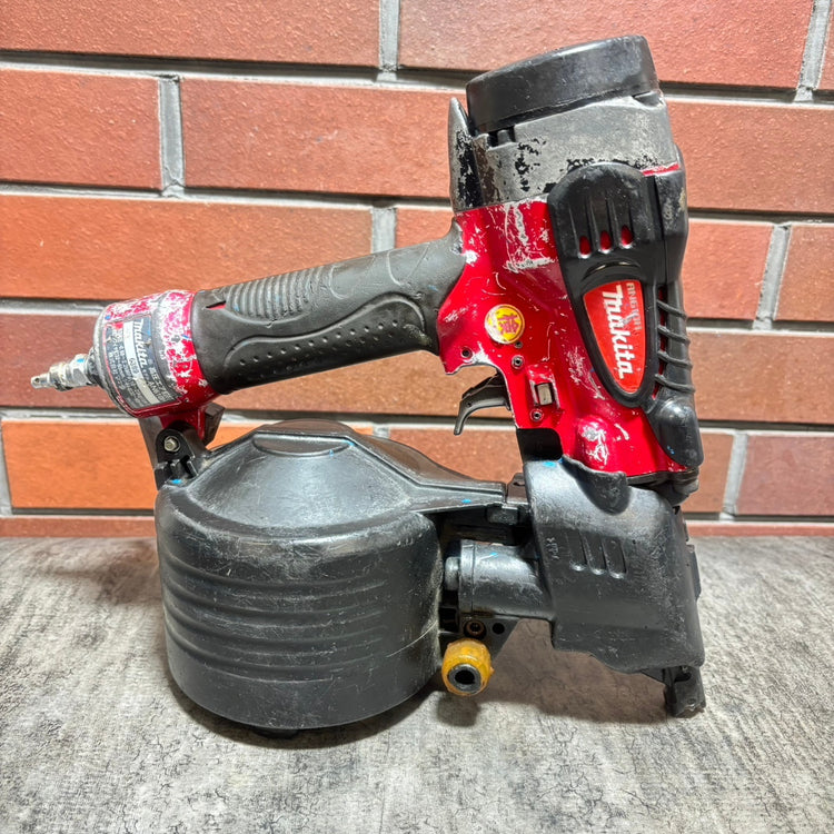 ◆マキタ makita 65mm 高圧エア釘打機 AN610H 【市川行徳店】