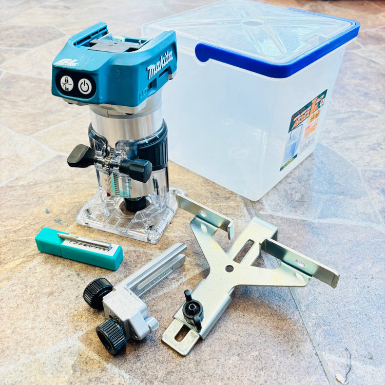 ◆マキタ(makita) コードレストリマ RT40DZ 【越谷店】