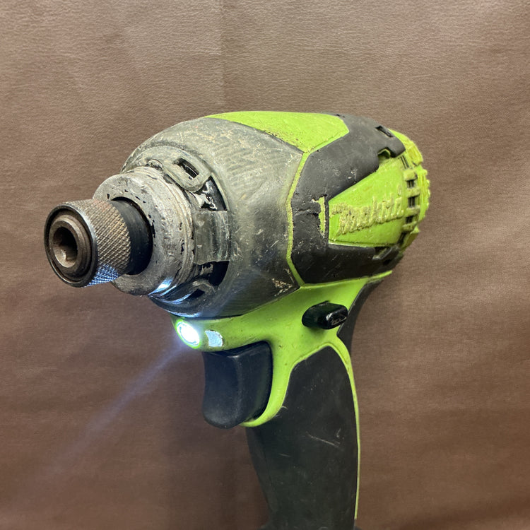 マキタ 14.4V 充電式インパクトドライバ 【中古・現状品・動作OK】 マキタ 14.4V 充電式インパクトドライバ TD134DZL ライム 本体+バッテリ 【越谷店】ライム 本体のみ 【越谷店】