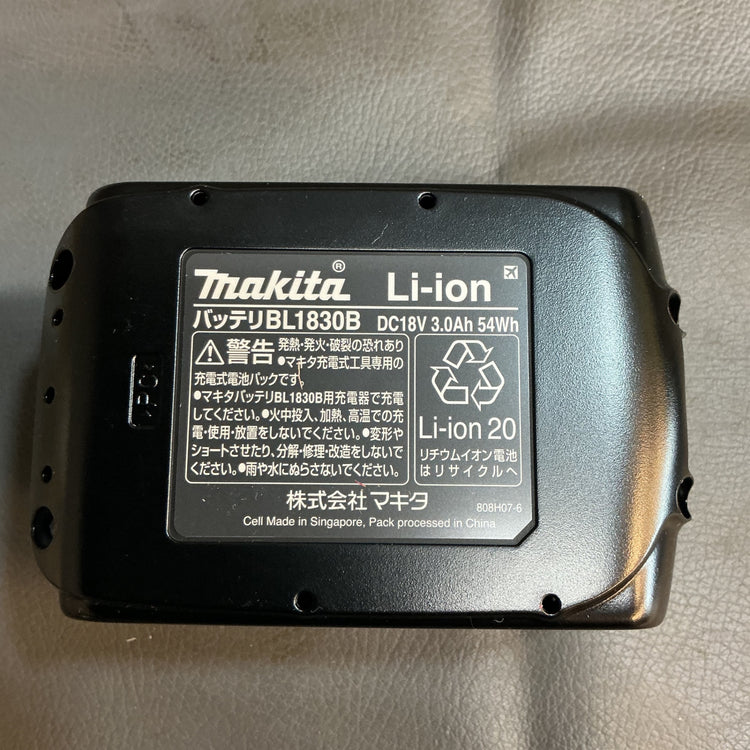 【未使用】マキタ(makita) リチウムイオンバッテリー 18V/3.0Ah BL1830B  【越谷店】