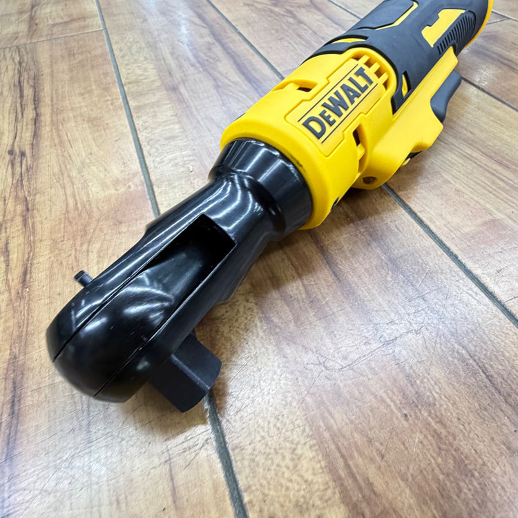 極美品 18V 1/2インチ(12.7sq) コードレスラチェットレンチ DCF512B 【リライズ蓮田店】