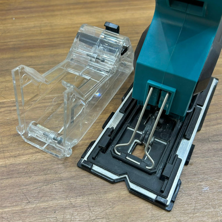 未使用 ブレード付き マキタ(makita) 18V 充電式ボードカッター SD180DRG A-60034 【船橋馬込店】
