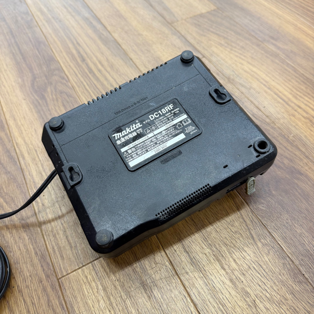充電動作確認済み 14.4V-18V 急速充電器 DC18RF 【リライズ蓮田店】