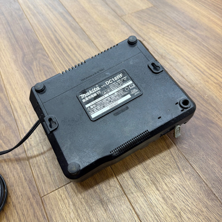 充電動作確認済み 14.4V-18V 急速充電器 DC18RF 【リライズ蓮田店】