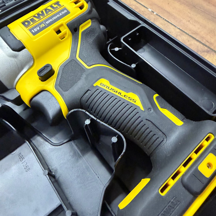 極美品 18V コードレスインパクトドライバー DCF809N ケース ベルトフック付属【リライズ蓮田店】