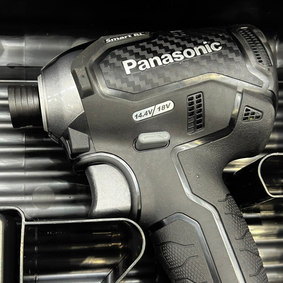 ◆パナソニック(Panasonic) コードレスインパクトドライバー EZ76A1X-B 【船橋馬込店】