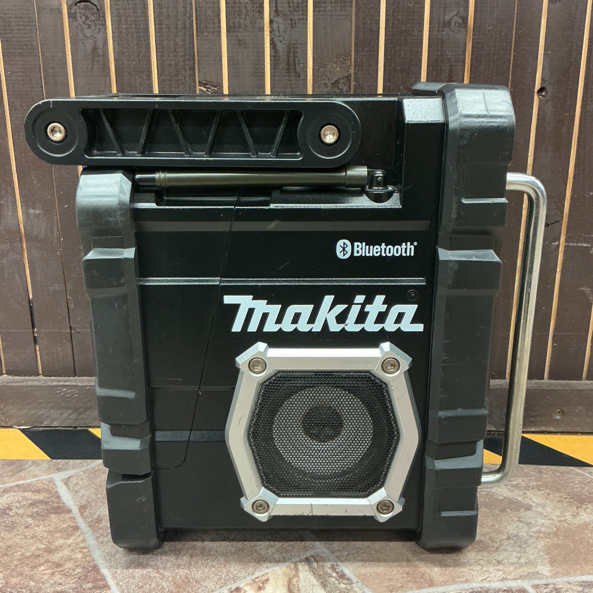 【中古・Bluetooth搭載モデル！】 マキタ makita コードレスラジオ MR106B 【越谷店】