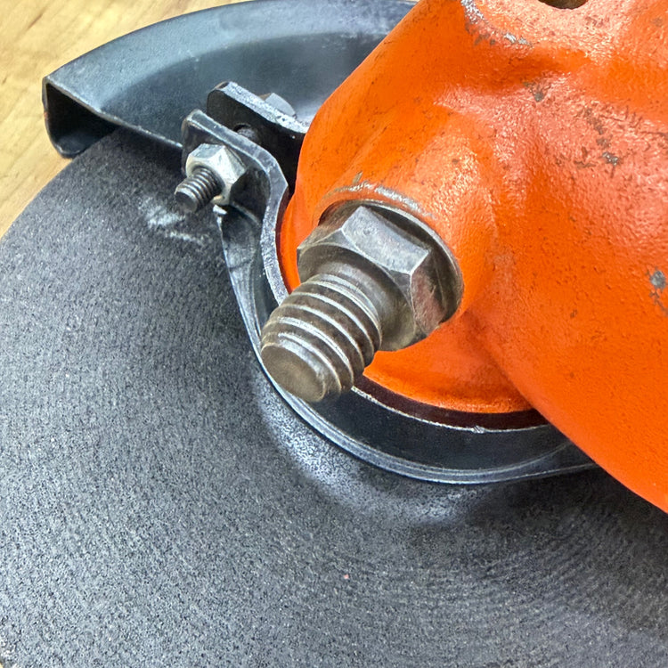 180mm アングルグラインダー  FA-7E-2V 【蓮田店】