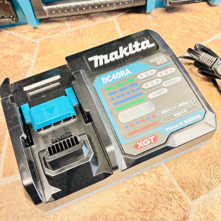 【中古美品・7月限定セール！】 マキタ(makita) 35mmコードレスピンネイラ PT001GRDX 40Vmax 【越谷店】
