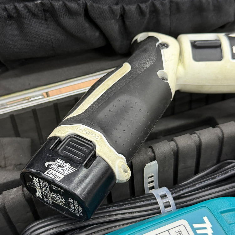 動作確認済み 7.2V 充電式ペンインパクトドライバー TD021DSW ホワイト バッテリー充電器付属【リライズ蓮田店】