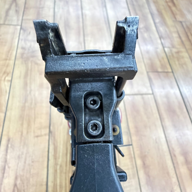 打ち込み動作良好 9mm 常圧フロアタッカ TA-557F/957Tフロア 【リライズ蓮田店】