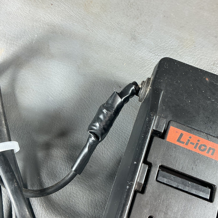 【中古】パナソニック(Panasonic) 急速充電器 EZ0L80  【越谷店】