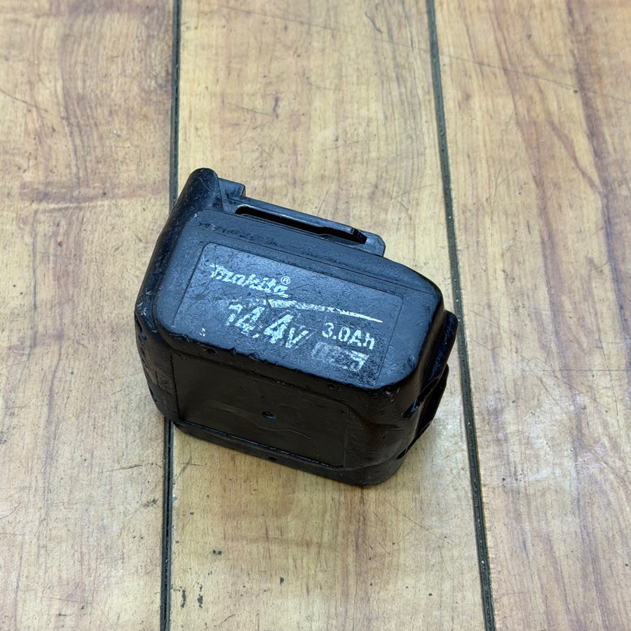【コンパクト便】動作確認済み 純正 リチウムイオンバッテリー 14.4V/3.0Ah BL1430 【リライズ蓮田店】