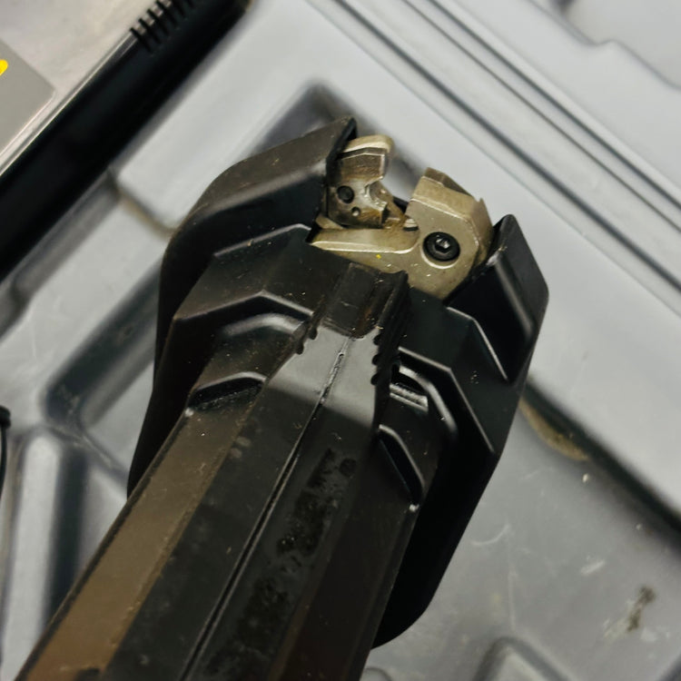 12V 充電式全ネジカッター EZ3560 バッテリ2個・充電器付 【中古】 【蓮田店】