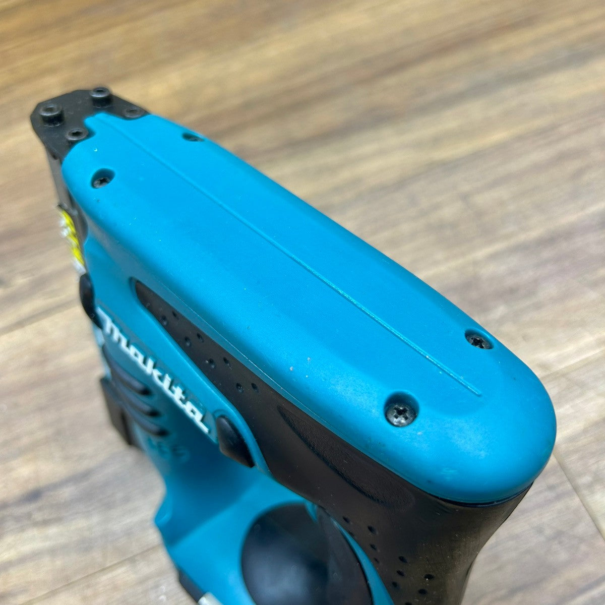 マキタ makita 14.4V 充電式タッカ ST110DZ 本体のみ 【船橋馬込店】