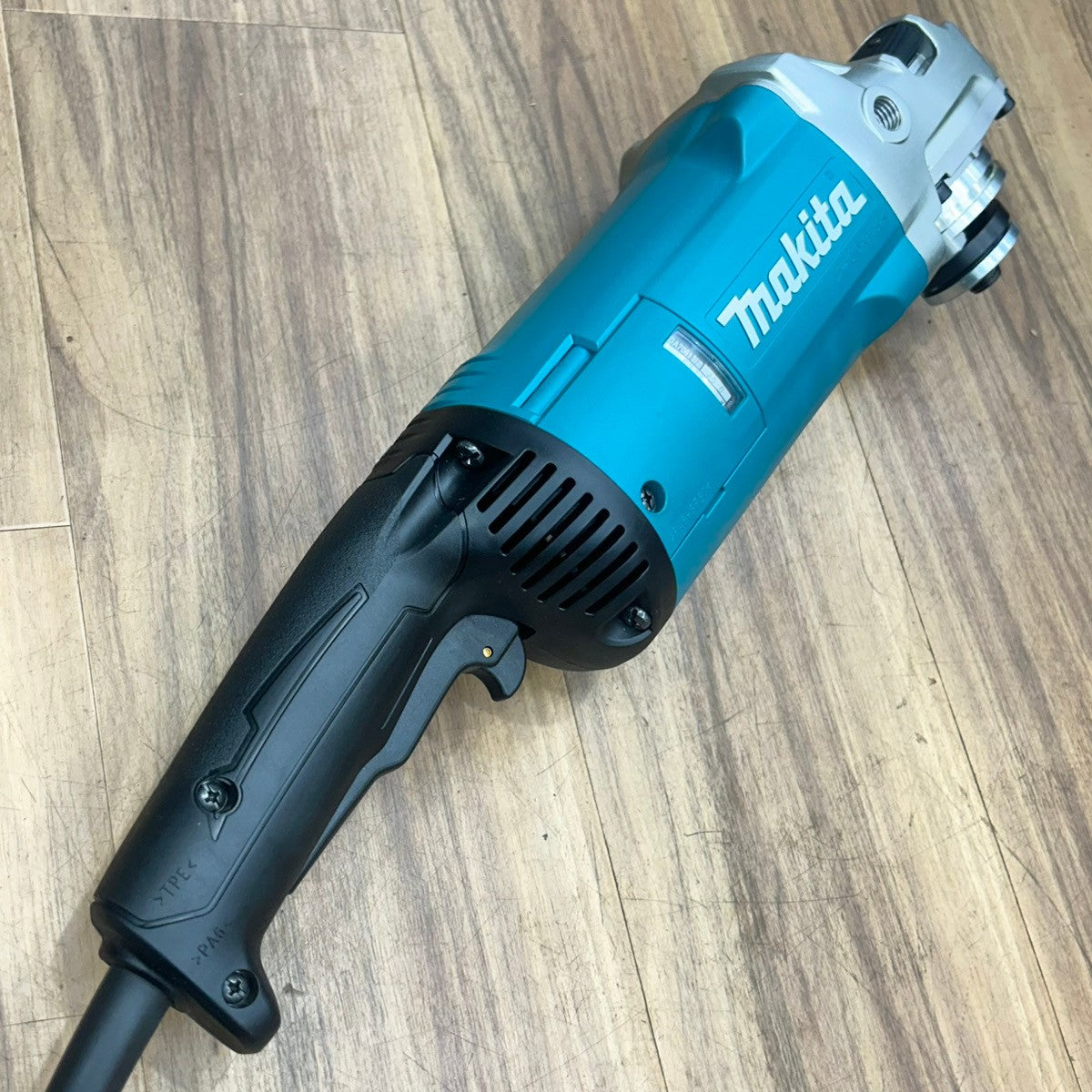 極美品 マキタ makita 180mm ディスクグラインダー GA7061 【中古】【船橋馬込店】