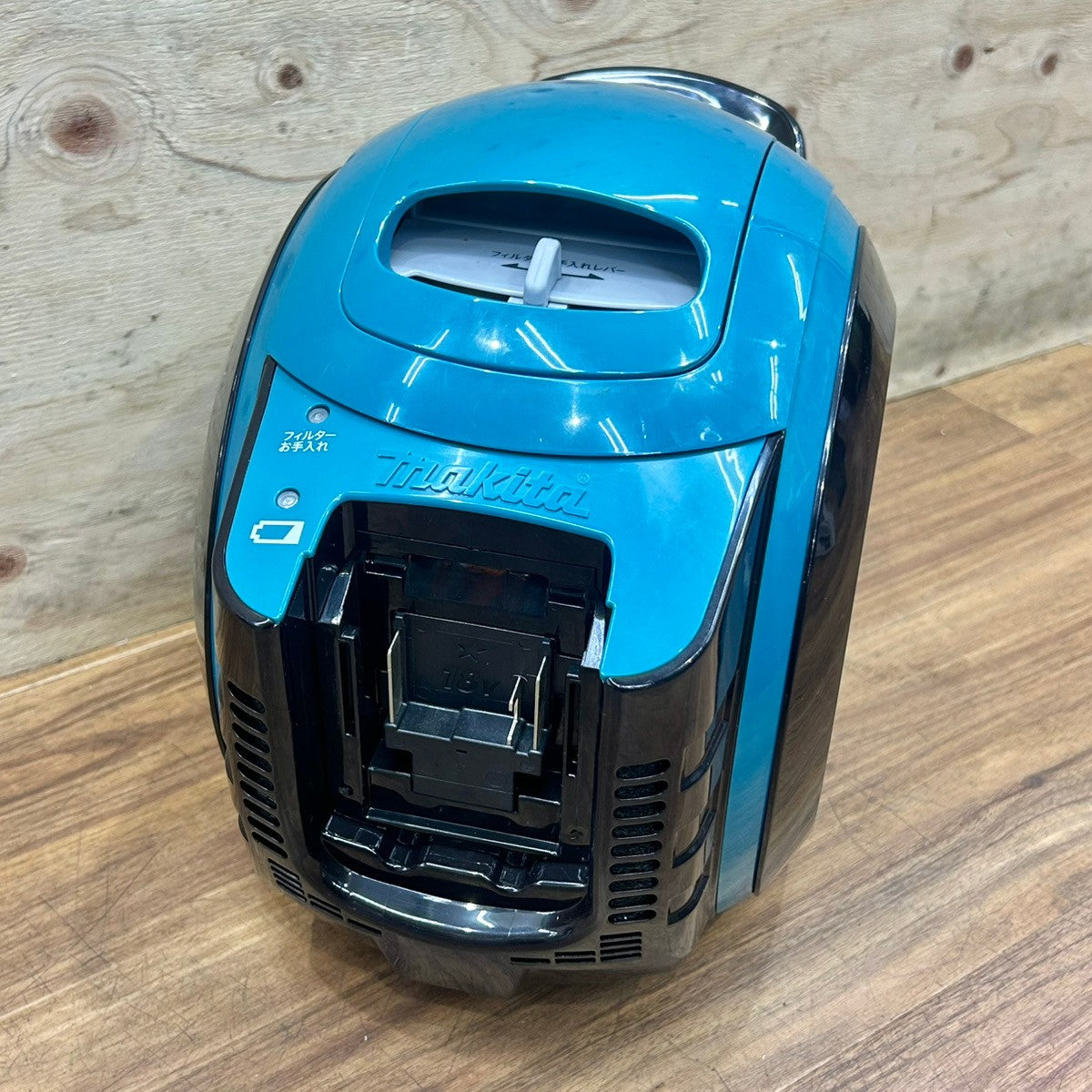 良品 マキタ (makita) 18V 充電式サイクロンクリーナー CL500DZ ホース ノズル付き 【船橋馬込店】