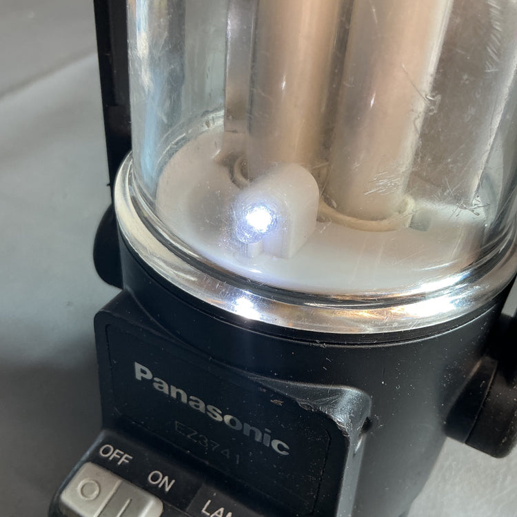 【中古】Panasonic パナソニック 14.4v 工事用充電ランタン EZ3741 本体のみ  【越谷店】