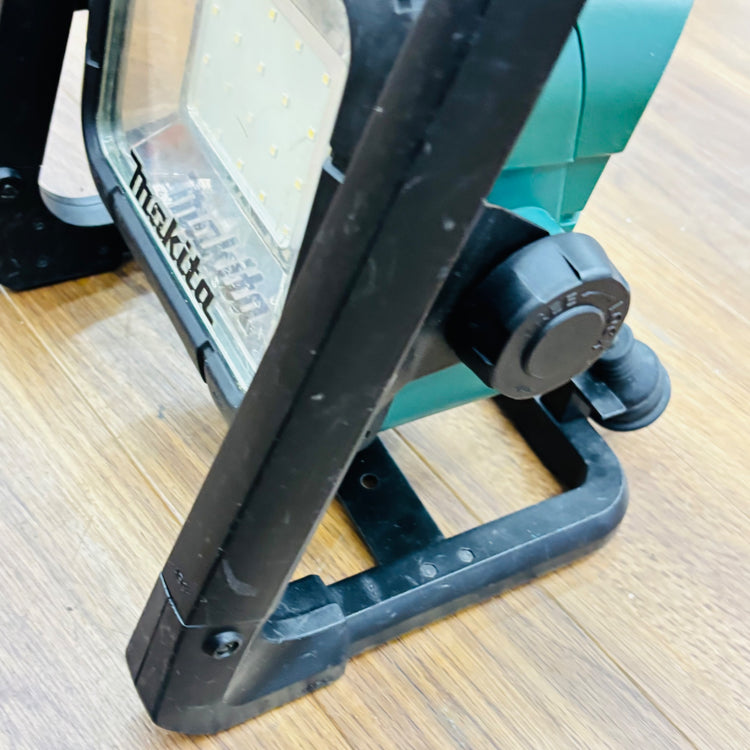 14.4V/18V コードレスLEDスタンドライト ML805 【中古】 【蓮田店】