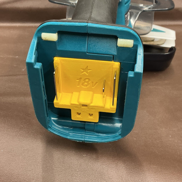 【中古】 マキタ(makita) MUM604D 充電式芝生バリカン  【越谷店】