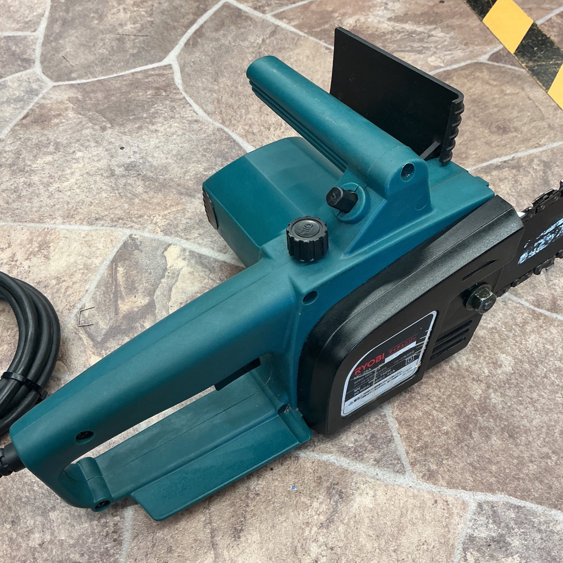 【中古・動作品・現状販売】 リョービ (RYOBI) 255mm電気チェンソー MC-25A 【越谷店】