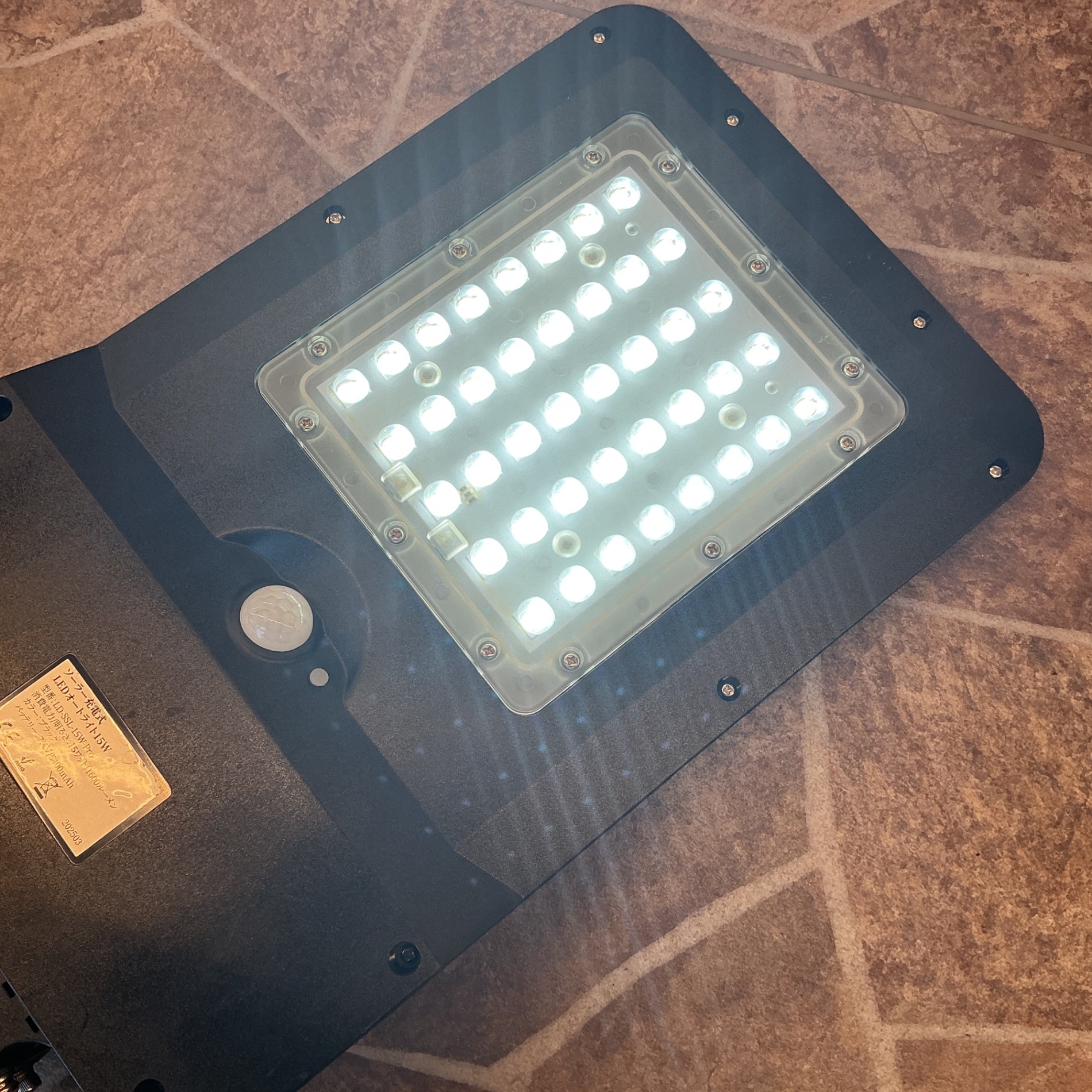 【中古・8個セット！】 ソーラー充電式 LEDオートライト LD-SSL-15W-Pro 看板ライト 工事標識向け 【越谷店】