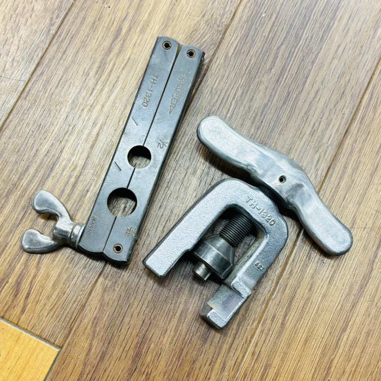 【こねこ便】手動式フレキ管ツバ出し工具 TH-1320 【中古】 【蓮田店】