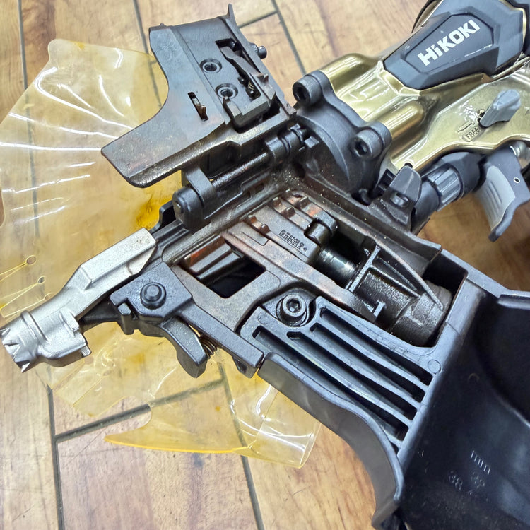 【美品】高圧エア釘打ち機 NV65HR2(S) パワー切り替え機構【中古】 【蓮田店】