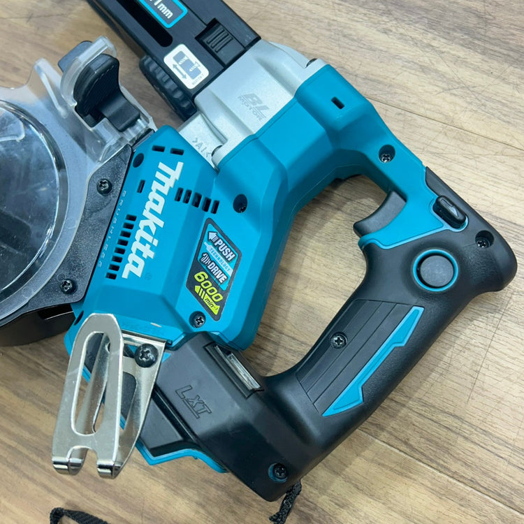 美品 マキタ (makita) 18V コードレスオートパックスクリュードライバー FR451DZ 本体のみ バッテリーアダプター BAP18 付き 【船橋馬込店】