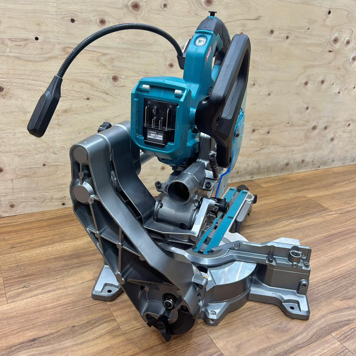 マキタ (makita) 40V 190mm コードレススライドマルノコ LS008GZ 本体のみ 【船橋馬込店】