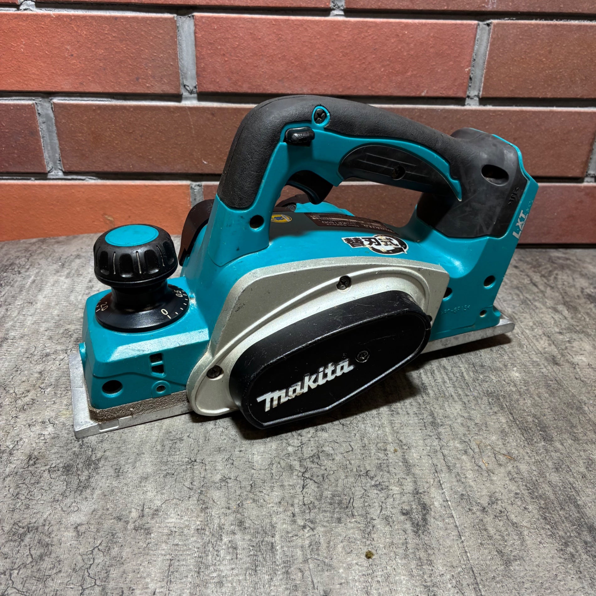 ※ブレード・ホルダ曲がりあり※マキタ(makita) コードレスカンナ KP180DZ【市川行徳店】