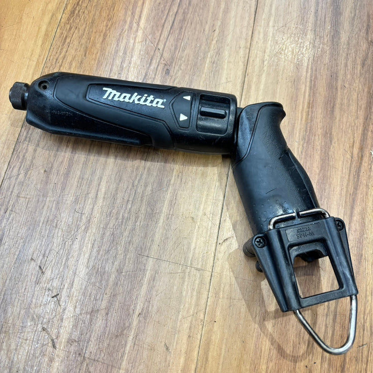 ◆マキタ(makita) 充電式ペンインパクトドライバ TD021DZ 【船橋馬込店】