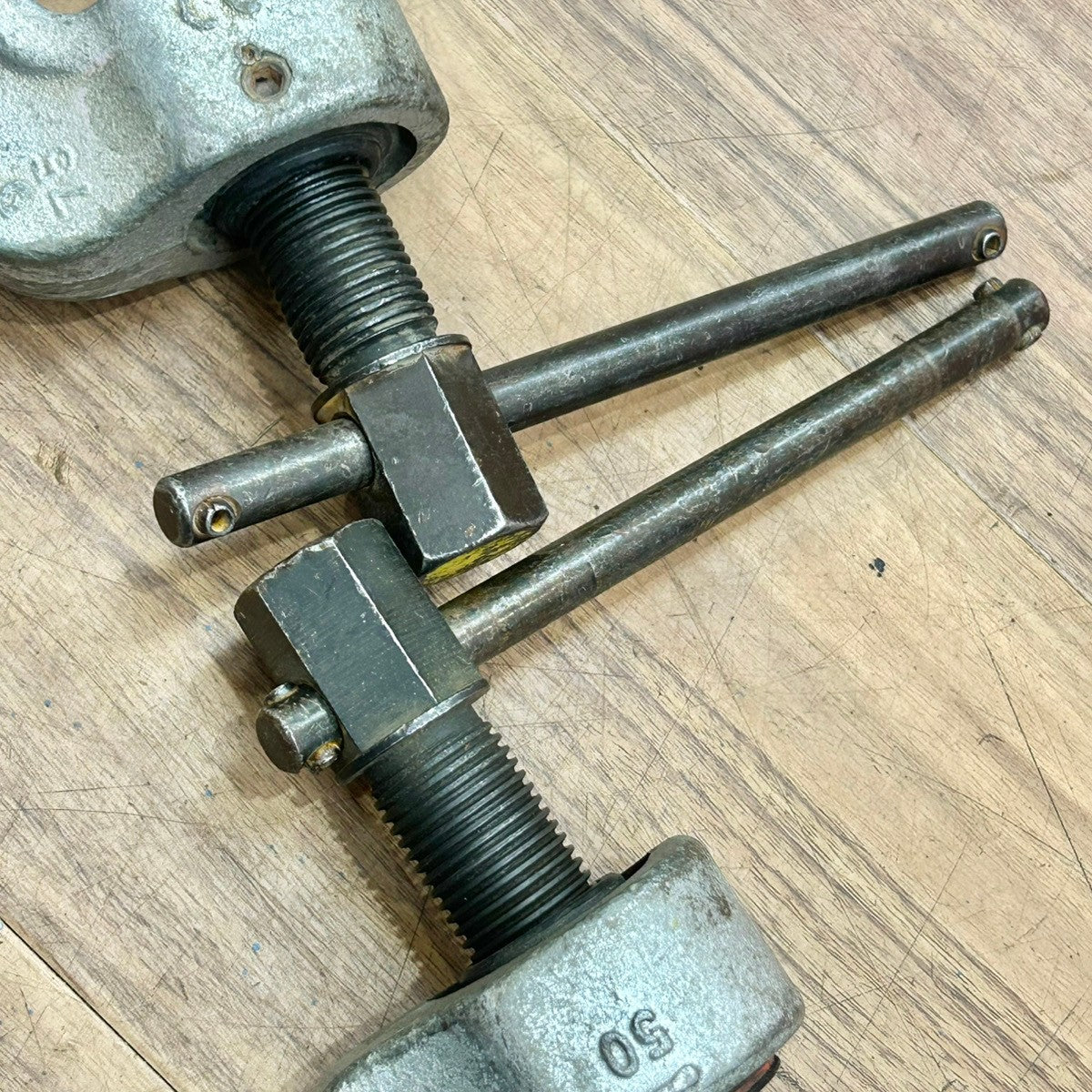 2個セット イーグルクランプ ねじ式全方向クランプ SBB-0.5 【船橋馬込店】
