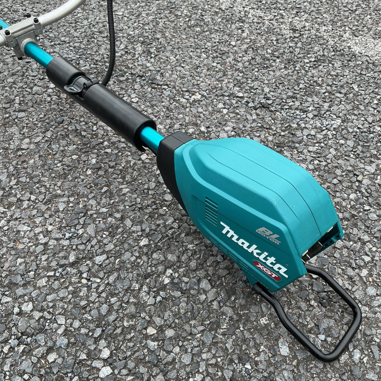 【※発送不可※中古】 マキタ(makita) 40Vmax コードレス草刈機 MUR005GZ チップソー使用可能モデル 【越谷店】