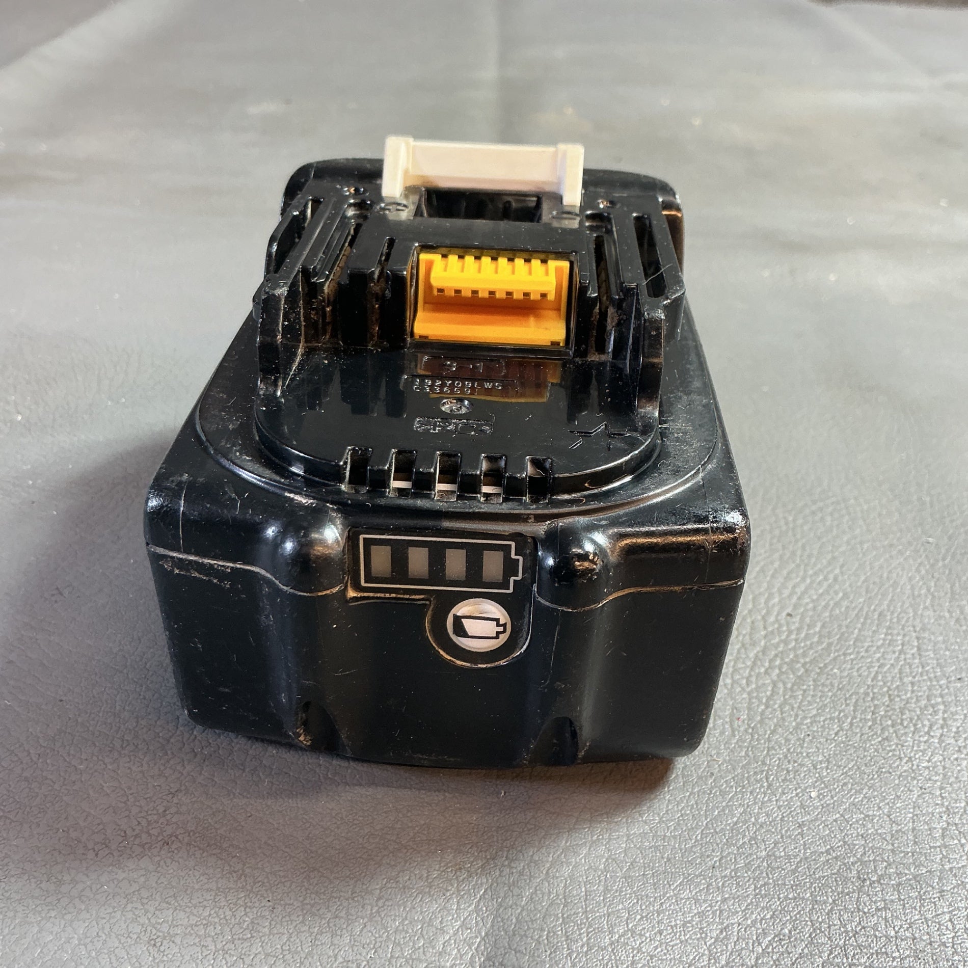 【中古】マキタ(makita) リチウムイオンバッテリー 18V/6.0Ah BL1860B  【越谷店】