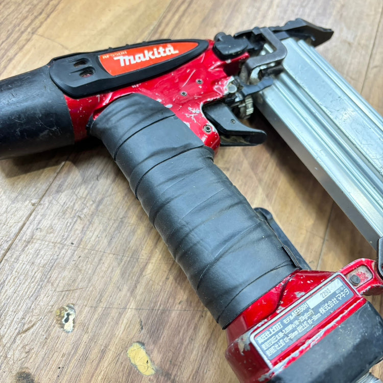 ◆マキタ(makita) 高圧フィニッシュネイラ AF550H 【船橋馬込店】